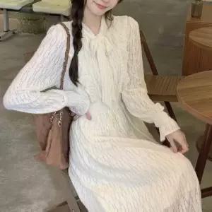 스모크밴딩 기모 레이스 소재 리본 스트링 원피스 WE6B953