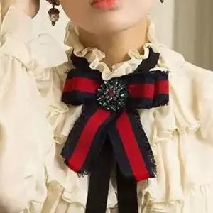 태슬 컬러 보석 브로치-네이비컬러 DG WF6167A