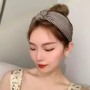 [하프클럽/셀러허브_여성트랜드패션]꼬임 터번 와이드 머리띠 꼬임머리띠