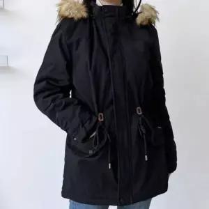 겨울철 걸 겉옷후드티 시즌 털 탈부착 가능 밀리터리자켓 재킷 야상 겨울 아우터 후드 점퍼