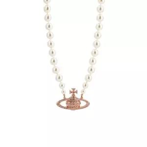 [비비안웨스트우드] 63010106 02G128 W2 원 로우 펄 바스 릴리프 초커 목걸이