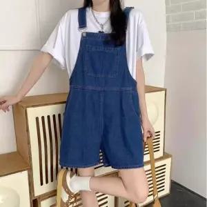 귀엽고 발랄한 분위기 연출 여성 데님 진청 점프 수트 멜빵바지