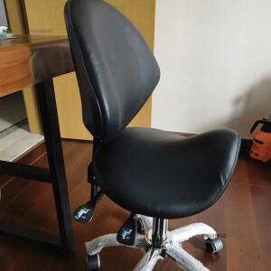 현대적이고 심플 전문 이발 의자 미용실 가구 리프트 회전 인체공학적 헤어 리스트용