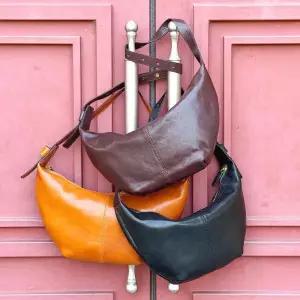 /어반백 여성숄더/쇼퍼백 여성 가죽 반달 숄더백URB_NB17