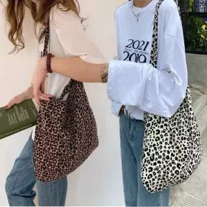 [라일리] Rly 가방 숄더백 캔버스백 레오파드 크로스백 호피무늬