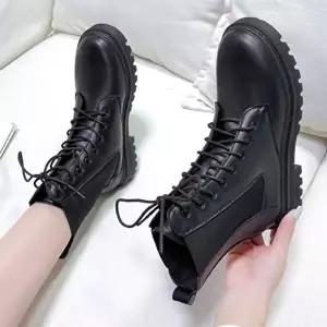 시크블랙 통굽 레이스업 여성 워커 부츠-WFHZV7Z