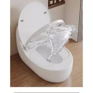 낮은 원피스양변기 옛날 화장실 재래식 변기