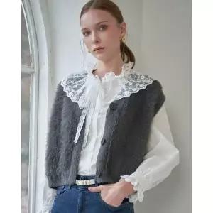 [하프클럽/]페이크퍼 브이넥 버튼 베스트 ML01KV735FJY