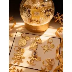 샤넬 뷰티 VIP 기프트 홀리데이 골드 참 펜던트 6종 풀 세트 정품 레어