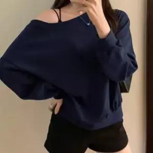 오프숄더 맨투맨 티셔츠 루즈핏 크롭티 스웨트셔츠