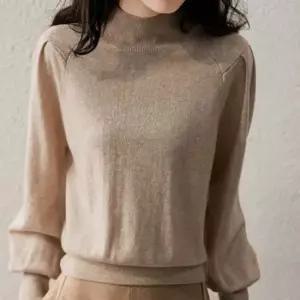 모던 클래식 여성 퍼프소매 하프터틀넥 벌룬 니트