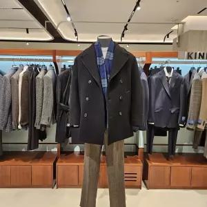 킨록바이킨록앤더슨 킨록X에든버러 콜라보블랙 와이드 카라 부클 오버 핏 더블 하프 코트CIO25D0M8 249165