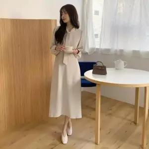 /옷자락 여자 폴리 타이넥 긴팔 미디원피스