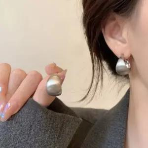 볼드 실버 링귀걸이 볼드귀걸이 여성귀걸이 데일리귀 볼드귀걸이 링귀걸이