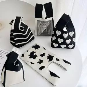 미니손목가방 미니 손목가방 니트백 손목백 소품가방 니트파우치