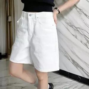 여자 4부 넓은 버뮤다 백바지 흰색 반바지