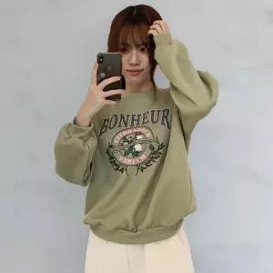 [다잇템] 여성 일상 빅사이즈 캐쥬얼 보온 필기체 맨투맨