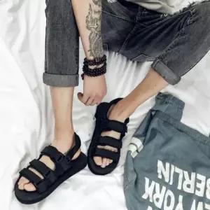 커플샌들 스트랩샌들 남녀공용 찍찍이샌들 블랙 샌달 WCEE4B0