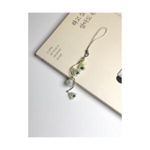 은방울꽃 비즈 키링 스트랩 핸드폰줄 폰꾸 에어팟