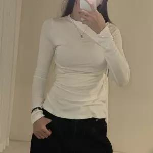 여자 여리핏 스카프 목폴라 롱슬리브 슬림 티셔츠