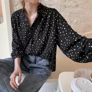 가을 필수 소장각 차이나카라 도트무늬 긴팔 블라우스