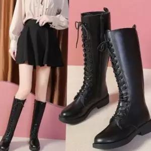 스웨이드부츠 부츠 여성 롱 가죽 신발 통굽 레이스업 워커 털신발