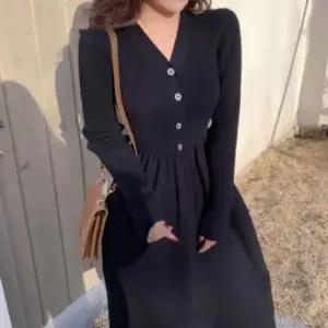 [오노마] ONM 단추 니트 블랙 니트원피스 원피스 A라인 골지 겨울원 (S12077618)