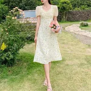 [오노마] ONM 코디피셜 체른 프릴 다이아네크 셔링 플라워 롱원피스 (S9869926)