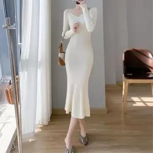 골지패턴 브이넥 슬림핏 머메이드 니트 롱원피스 (11901842)