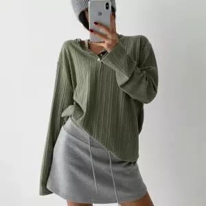 여자 롱슬리브 루즈핏 골지 반오픈 버튼 스판 티셔츠