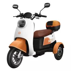 전기 배달용 스쿠터 여자 출퇴근 자토바이 통근 도로