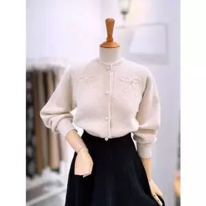 [갤러리아] [레코브]진주리본 가디건(LC31EYKC608X)