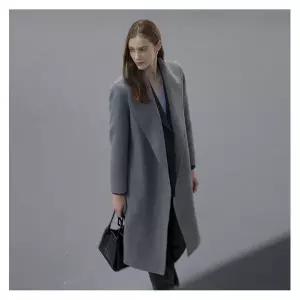 [하프클럽/더아이잗](더아이잗) 캐시미어 벨티드 숄 칼라 핸드메이드 코트 IRCM0CT758