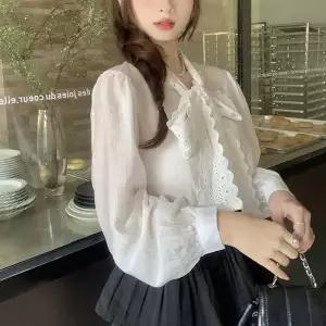 [하프클럽/]시스루 물결타이 레이스자수 넥타이 블라우스 긴팔