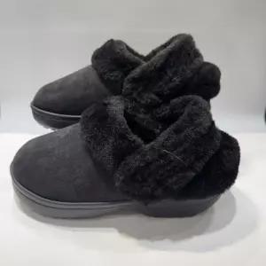 [크록스] 클래식언퍼게터블스웨이드클로그 212106-001