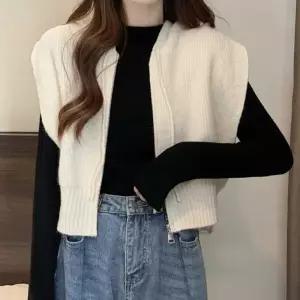 청바지 대학생 코디 간절기 후드 집업 베스트 조끼