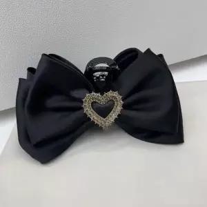 여성 헤어핀 빅사이즈 뒷모습예쁜 하트 큐빅 집게핀 WF6157D