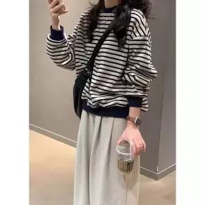 [하프클럽/]브릿비 스트라이프 맨투맨