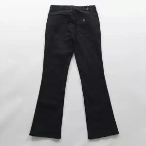 게스 청바지 부츠컷 흑청 슬림 데님팬츠 사이즈25