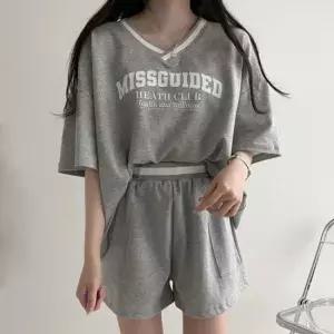 밴딩반바지 브이넥 인기 데일리 반팔티 밴딩반바지 감성