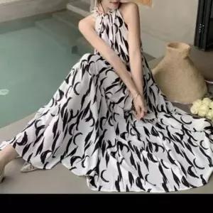 루즈핏 홀터넥 나시 데일리 여름 롱원피스 클래식 여자 여성