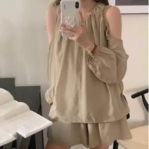 어깨트임 긴팔 블라우스 숏팬츠 반바지 투피스 세트 WFLX6HC