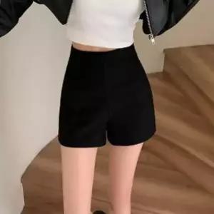 [하프클럽/]여성 일상 데이트룩 포근한 겨울 기모 반바지