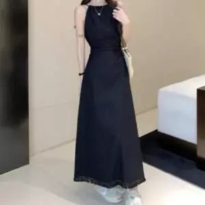 [하프클럽/]여성 세련된 휴양지 스타일 홀터넥 허리트임 드레스