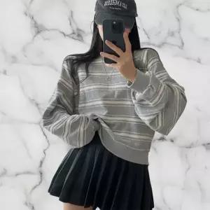 [하프클럽/]여성 루즈핏 스트라이프 퍼프 배색 나그랑 티셔츠