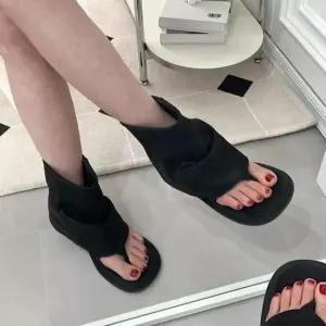 여성구두 가을신상 봄구두 부츠힐 통굽 발목 봄부츠