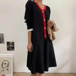 [하프클럽/셀러허브_여성트랜드패션]빅사이즈 601 브이버튼빨간줄원피스 DBS