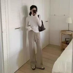 [신세계라이브쇼핑][옷자락] 여성 레이온 혼합 핀턱 밴딩 와이드 니트 바지