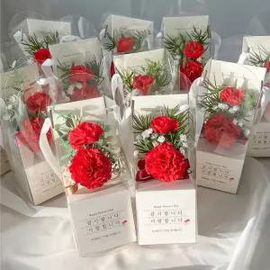 꽃다발 선물 꽃바구니 조화 카네이션 코사지 브로치 어버이날 스승의날