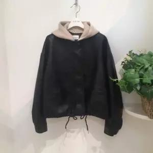 Ame HC06 후드탈페이크  617303 bk